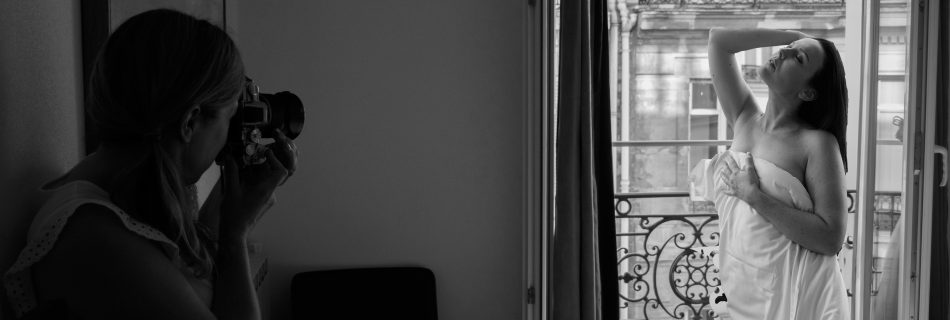 critsey Rowe shooting luxury boudoir in Paris France