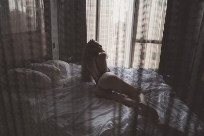 couture boudoir® Paris France boudoir photography for plus size women